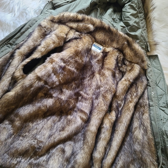 Abercrombie and Fitch winter jacket - Picture 3 of 7